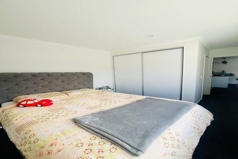 Photo of property in 17 Kutukutu Street, Takanini, 2112