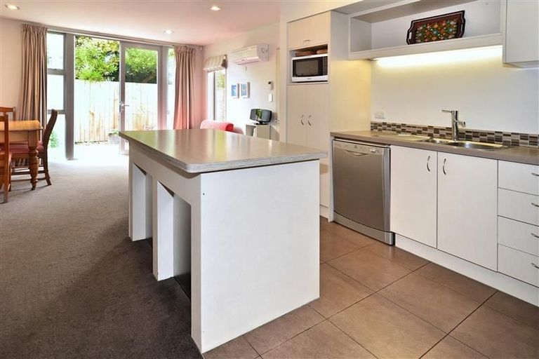 Photo of property in 90b Mandeville Street, Riccarton, Christchurch, 8011