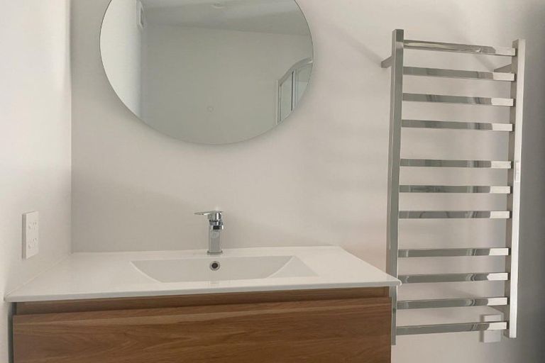 Photo of property in 774b Whangaparaoa Road, Manly, Whangaparaoa, 0930