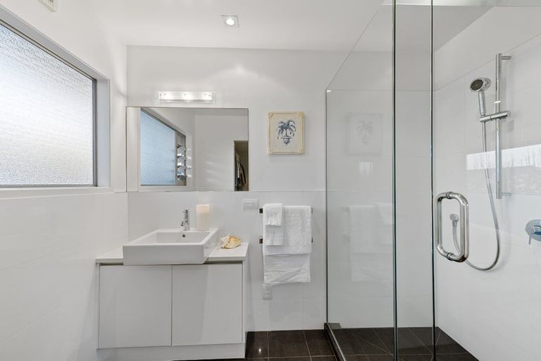 Photo of property in 2/19a Sanders Avenue, Takapuna, Auckland, 0622