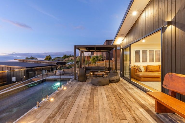 Photo of property in 74 Kotare Street, Waikanae, 5036