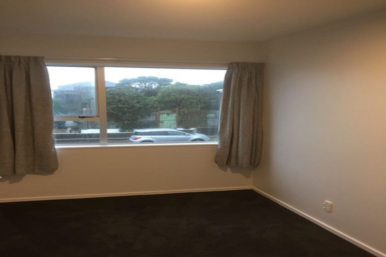 Photo of property in 218u2 Onepu Road, Lyall Bay, Wellington, 6022