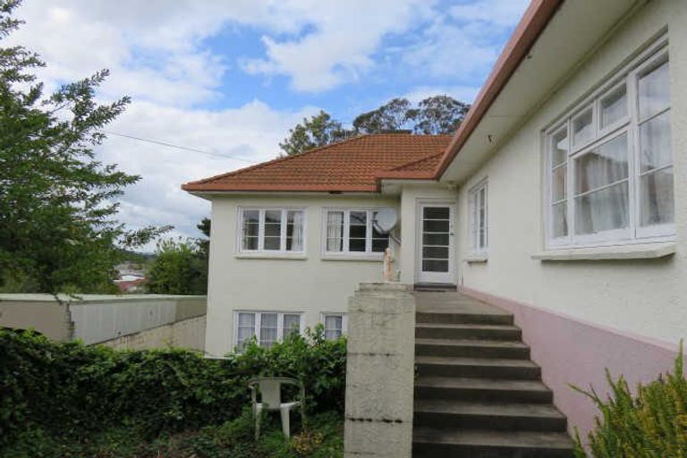 Photo of property in 10 Masters Avenue, Hillcrest, Hamilton, 3216