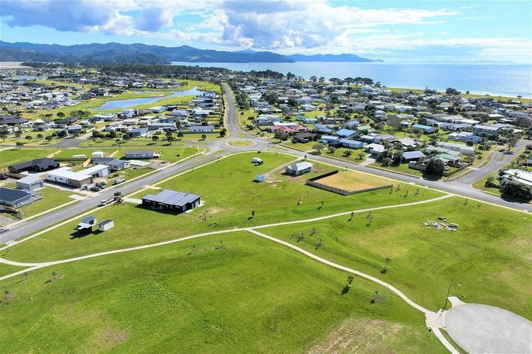Photo of property in 107 Hamiora Street, Matarangi, 3592