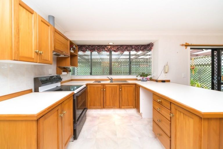 Photo of property in 104 Featherston Street, Takaro, Palmerston North, 4412