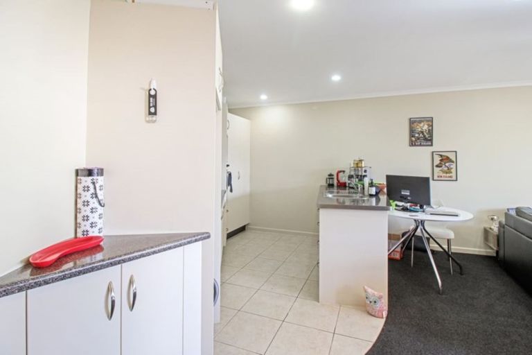 Photo of property in 26d Andrew Young Street, Palmerston North, 4410