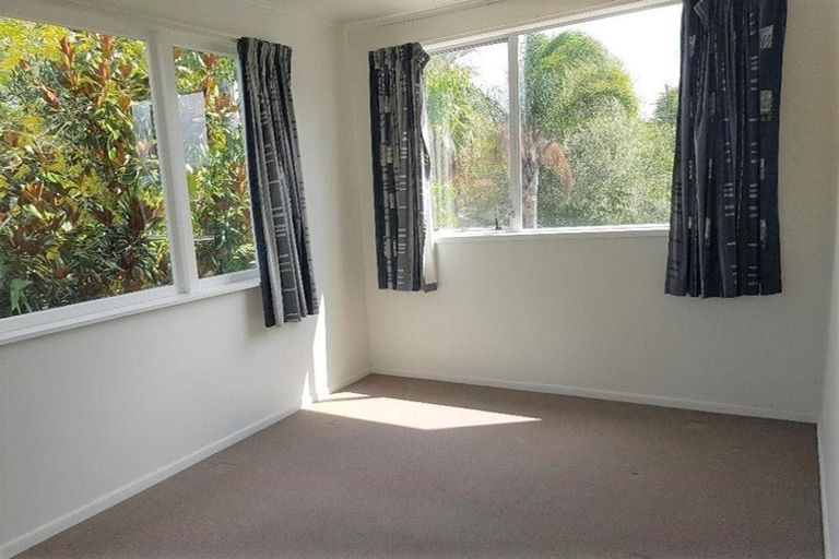 Photo of property in 10a Blease Street, New Lynn, Auckland, 0600