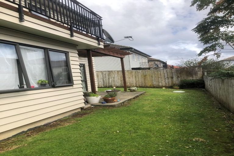 Photo of property in 96 Mcleod Road, Te Atatu South, Auckland, 0610