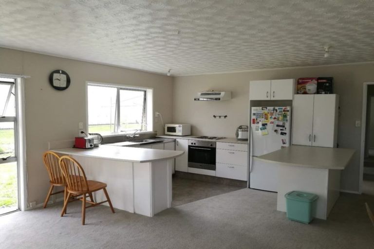 Photo of property in 3/29 Garelja Road, Henderson, Auckland, 0612