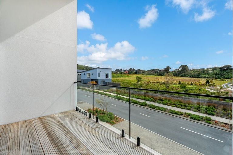 Photo of property in 5 Koreke Close, Kenepuru, Porirua, 5022