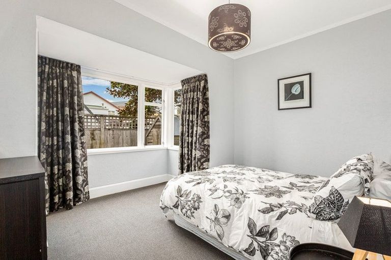 Photo of property in 191 Coutts Street, Rongotai, Wellington, 6022