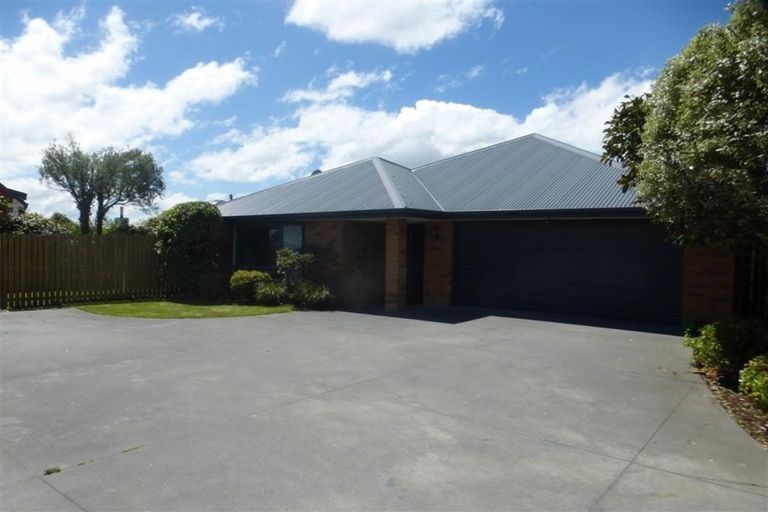 Photo of property in 4 Springwater Avenue, Northwood, Christchurch, 8051