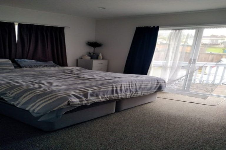 Photo of property in 10 Sabana Place, Unsworth Heights, Auckland, 0632