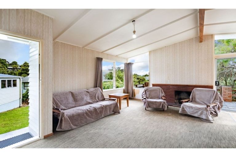 Photo of property in 17 Hilling Street, Titirangi, Auckland, 0604