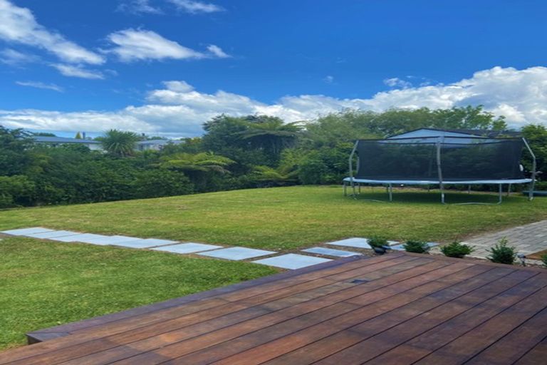 Photo of property in 7 Margan Avenue, New Lynn, Auckland, 0600