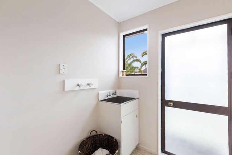 Photo of property in 2/26 Karepo Crescent, Ranui, Auckland, 0612