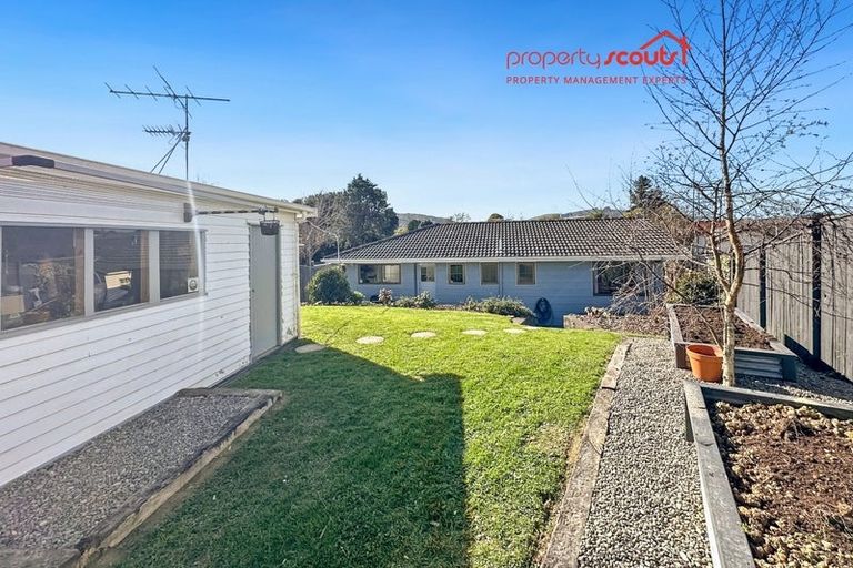 Photo of property in 2 Whitechapel Grove, Stokes Valley, Lower Hutt, 5019