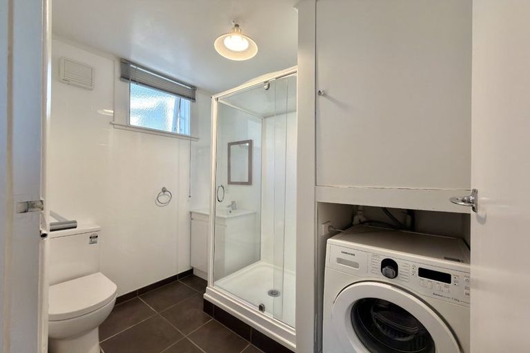 Photo of property in 38 Sugarloaf Road, Brooklyn, Wellington, 6021