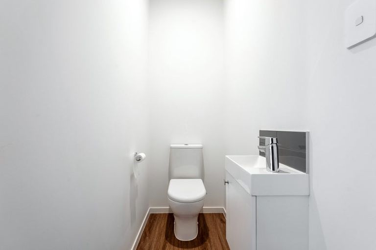 Photo of property in 68 Glidepath Road, Hobsonville, Auckland, 0616