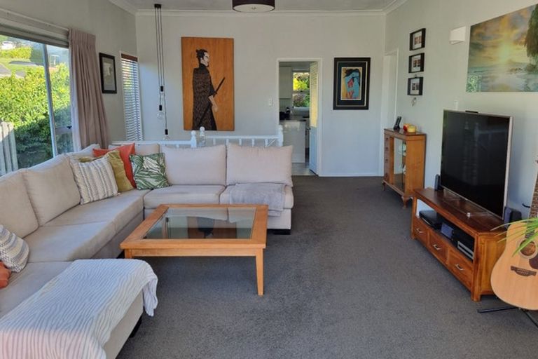 Photo of property in 24a Penning Road, Castor Bay, Auckland, 0620