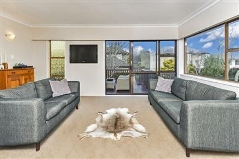 Photo of property in 16 Sydney Street, Hauraki, Auckland, 0622