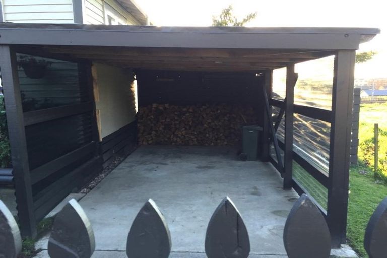 Photo of property in 28 Matenga Street, Waikanae, 5036