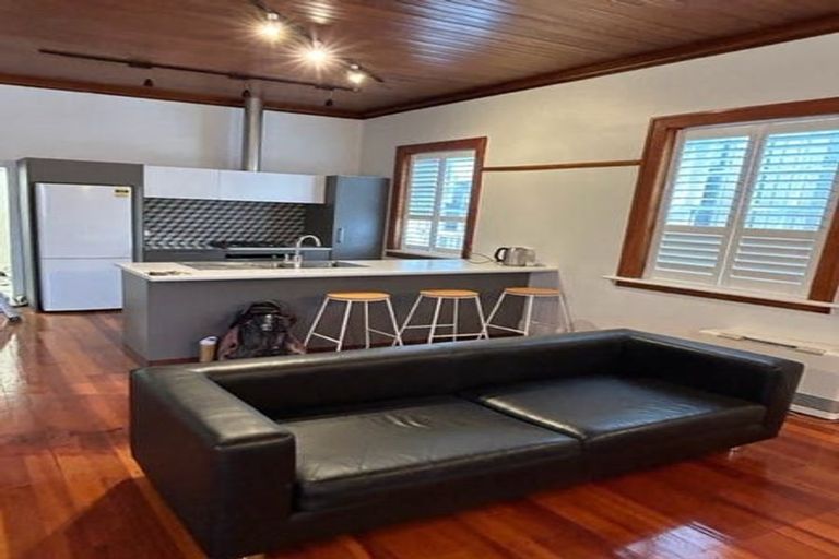 Photo of property in Fire Station Apartments, 54 Northland Road, Northland, Wellington, 6012