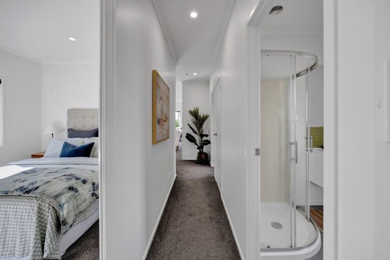 Photo of property in 308 Mangorei Road, Merrilands, New Plymouth, 4312