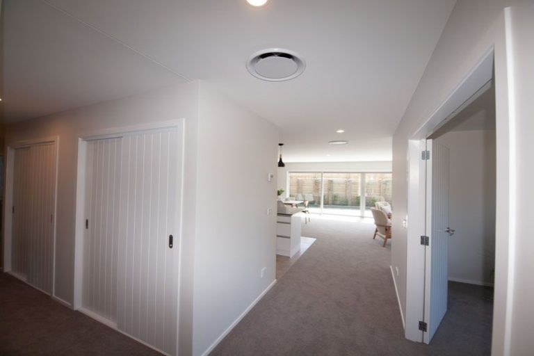 Photo of property in 6 Prestbury Grove, Churton Park, Wellington, 6037