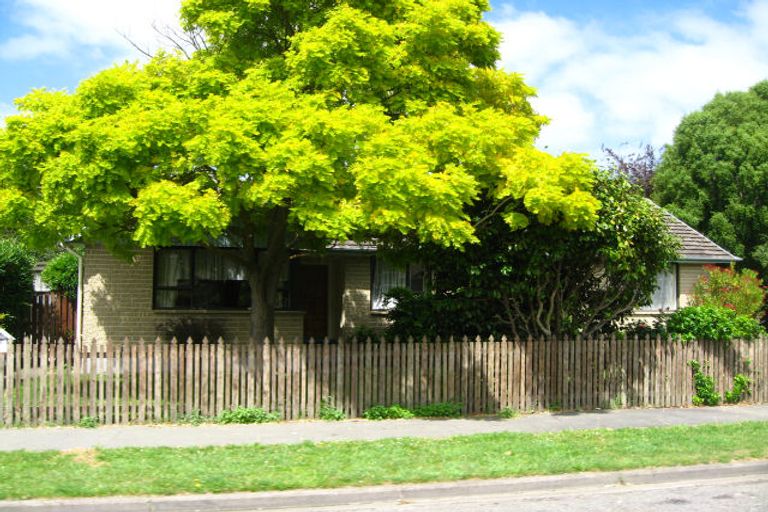 Photo of property in 28 Leicester Crescent, Hoon Hay, Christchurch, 8025