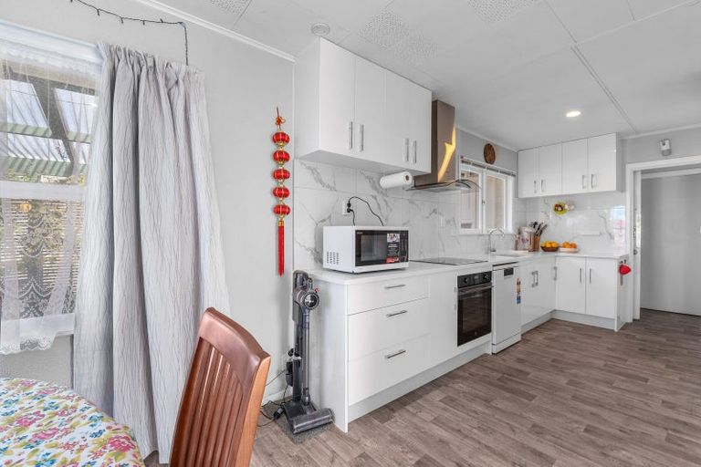 Photo of property in 2 Aurora Street, Sunnybrook, Rotorua, 3015