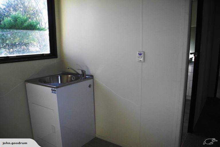 Photo of property in 1/5 Compass Place, Te Atatu Peninsula, Auckland, 0610