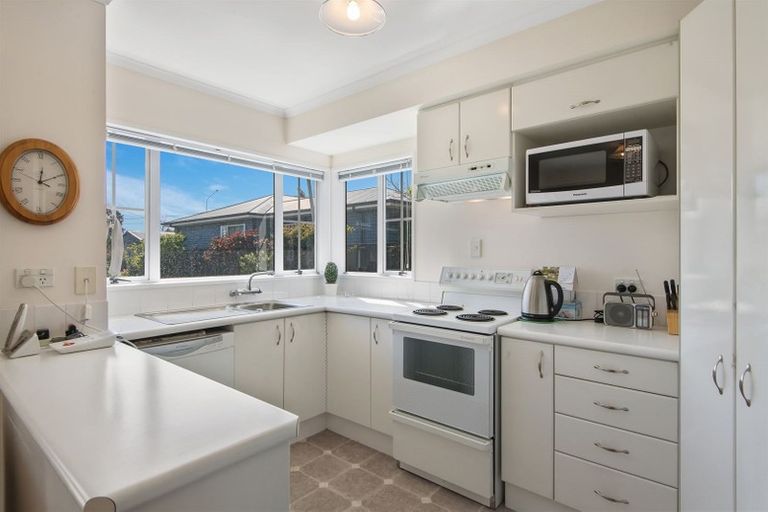 Photo of property in 22a Gamblins Road, Saint Martins, Christchurch, 8022