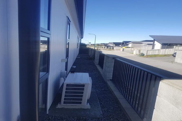 Photo of property in 32 Union Drive, Papamoa, 3118