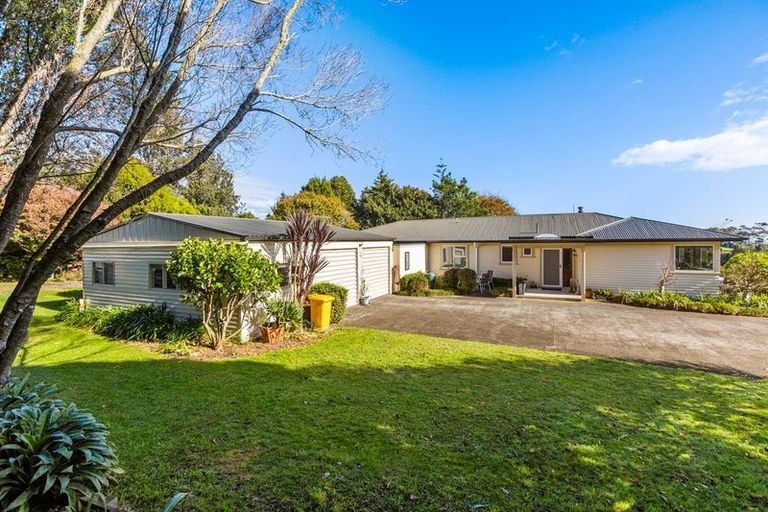 Photo of property in 218 Henwood Road, Paraite, New Plymouth, 4372