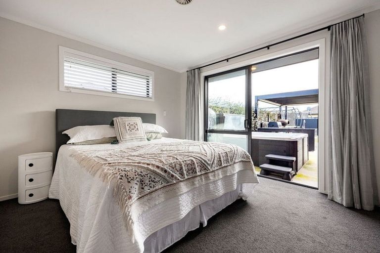 Photo of property in 15 Moemoea Place, Cambridge, 3434