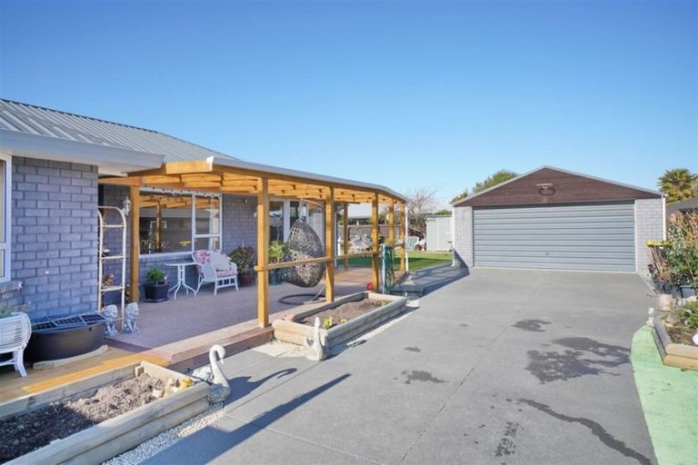 Photo of property in 18 Mathias Place, Kaiapoi, 7630