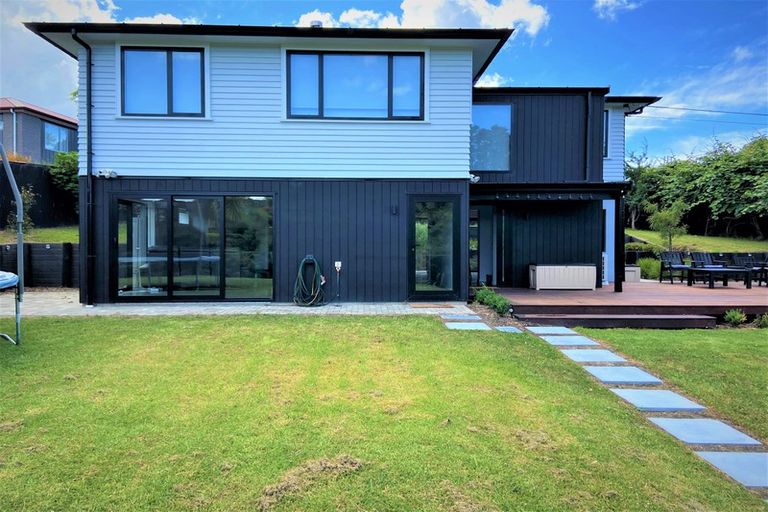 Photo of property in 7 Margan Avenue, New Lynn, Auckland, 0600