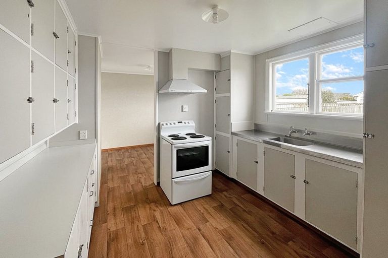 Photo of property in 2-4 Devon Crescent, Bulls, 4818