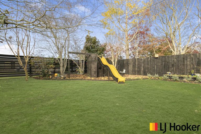 Photo of property in 18 Hill Crescent, Papakura, 2110