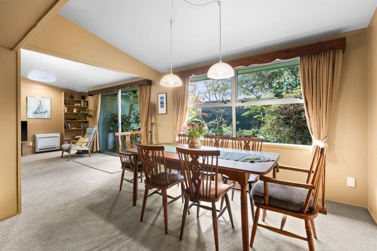 Photo of property in 12 Saint Hill Lane, Havelock North, 4130