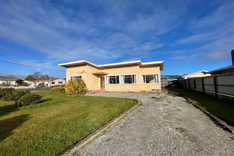 Photo of property in 3 Bond Street, Waimate, 7924