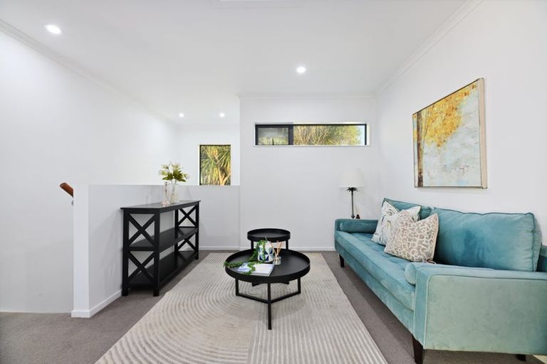 Photo of property in 37c Simpson Road, Ranui, Auckland, 0612
