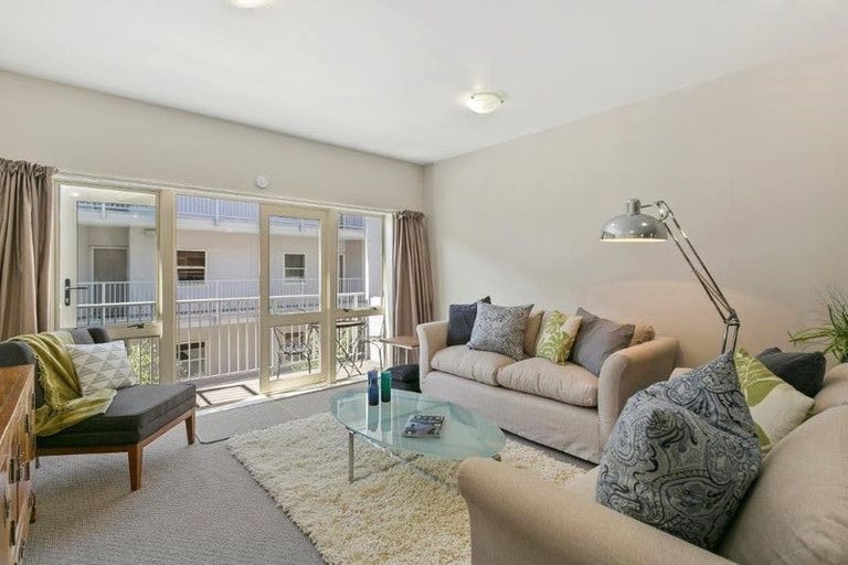 Photo of property in Luxford Villas, 110/72u Herald Street, Berhampore, Wellington, 6023