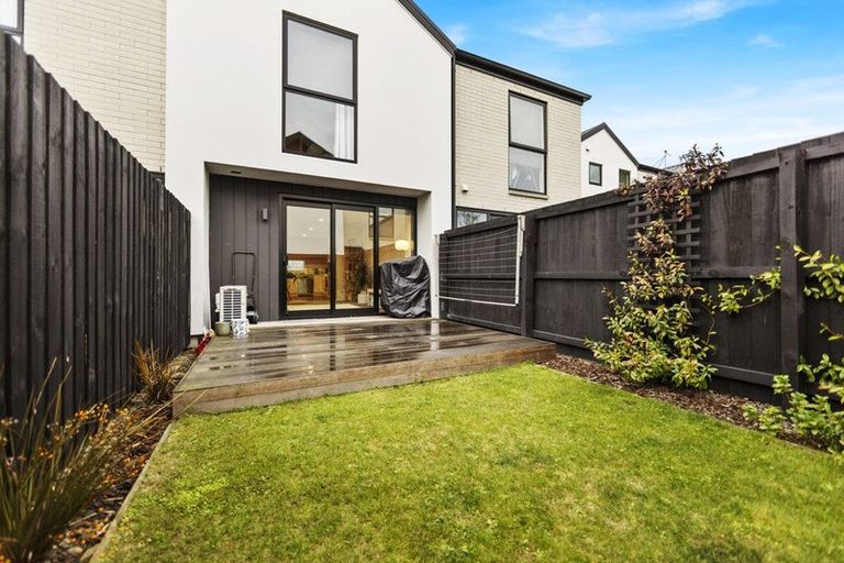 Photo of property in 4/27 Bartlett Street, Riccarton, Christchurch, 8011