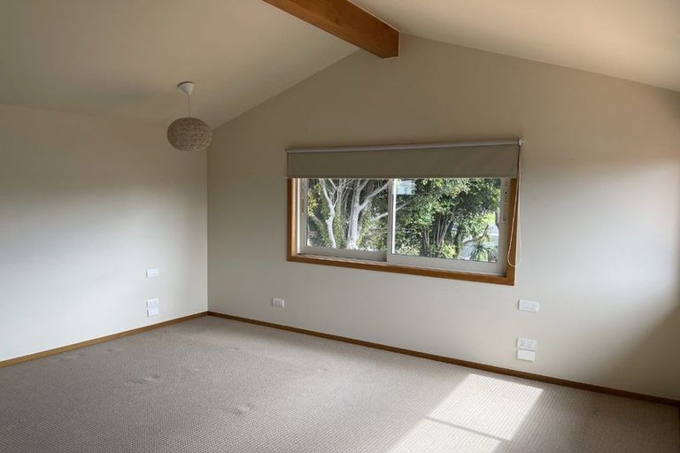 Photo of property in 69 Ocean View Road, Hillcrest, Auckland, 0627