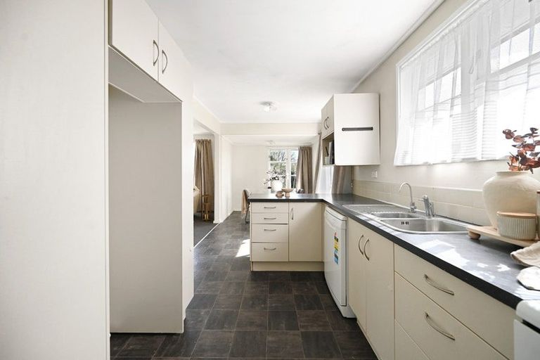 Photo of property in 50 Sare Crescent, Fairfield, Hamilton, 3214