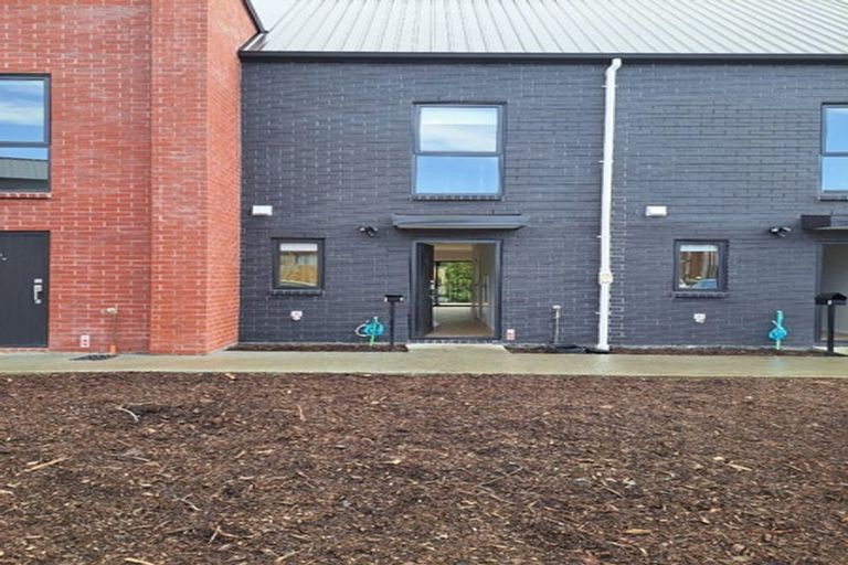 Photo of property in 2/125b Metcalfe Road, Ranui, Auckland, 0612