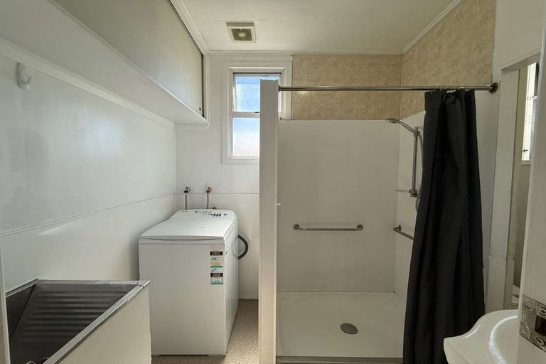 Photo of property in 61 Rolleston Street, Mount Cook, Wellington, 6021