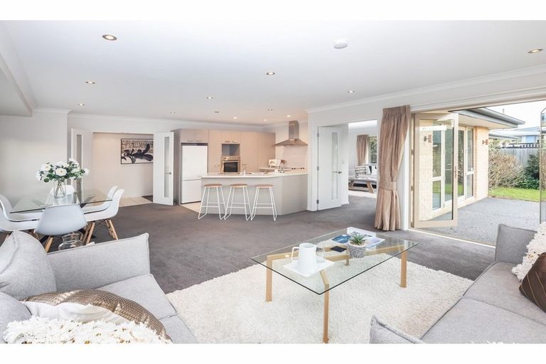 Photo of property in 6 Len Hale Place, Parklands, Christchurch, 8083